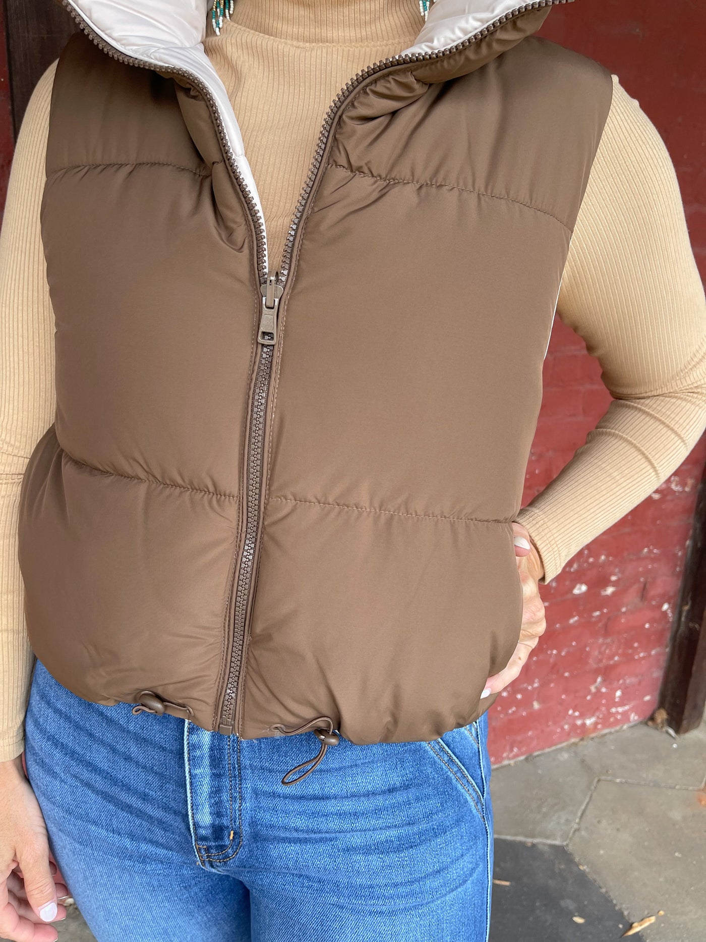 Friday I'm In Love Reversible Puffer Vest-Cocoa/Ivory