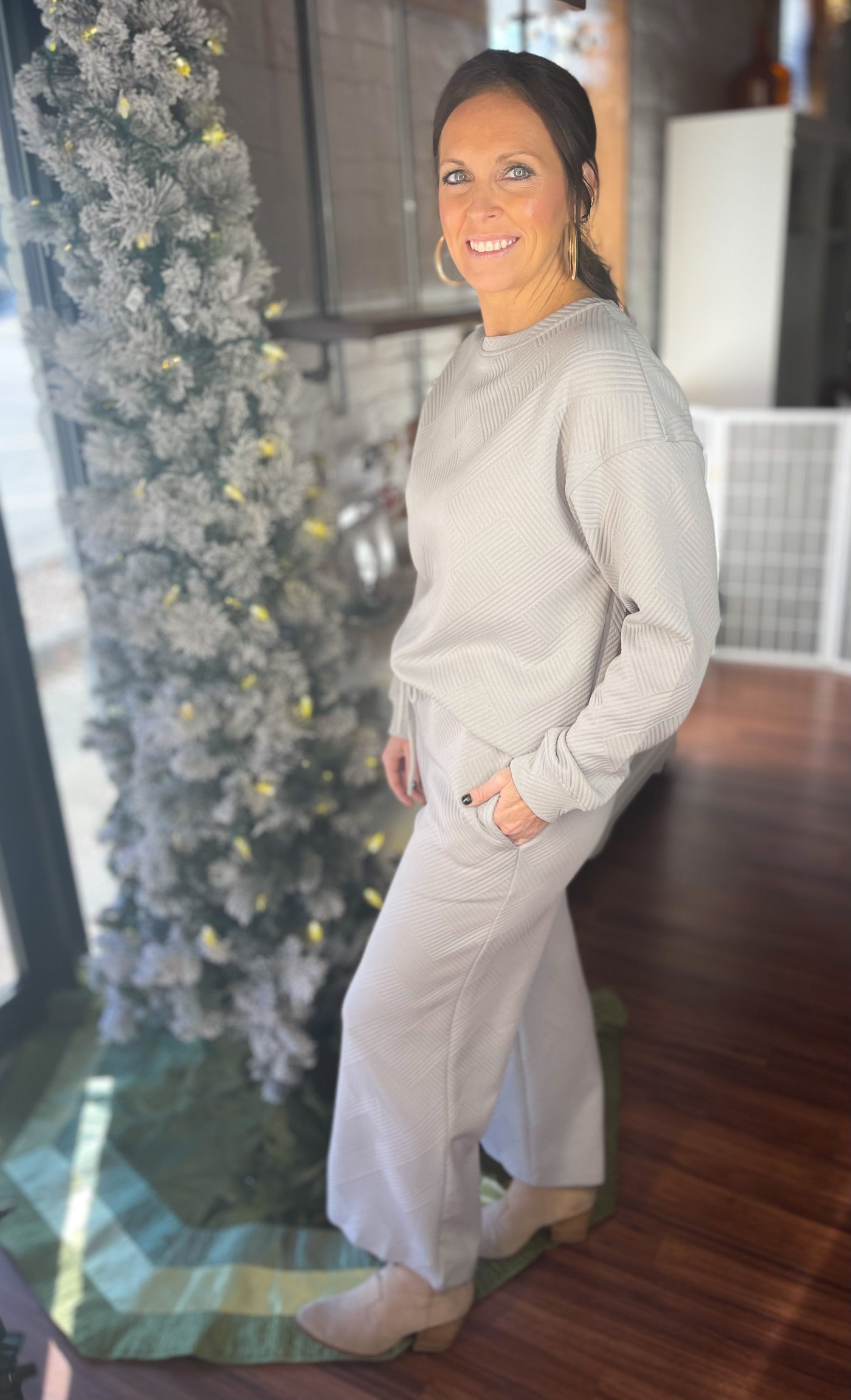 That's Amore Grey Textured Pants Set