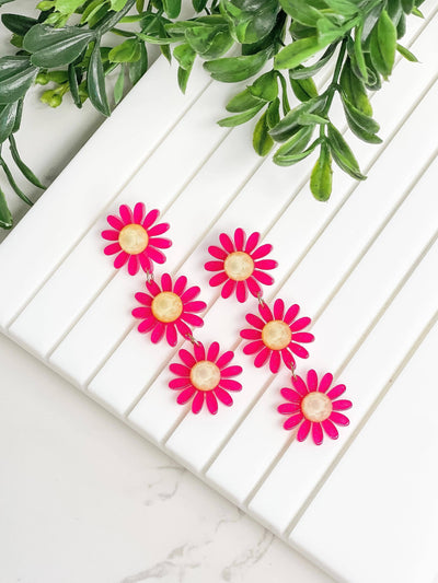 Blooming Daisy Trio Dangle Earrings: Pink