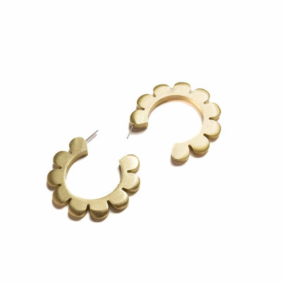 Sunshine Tienda Gold Flower Outline Hoops