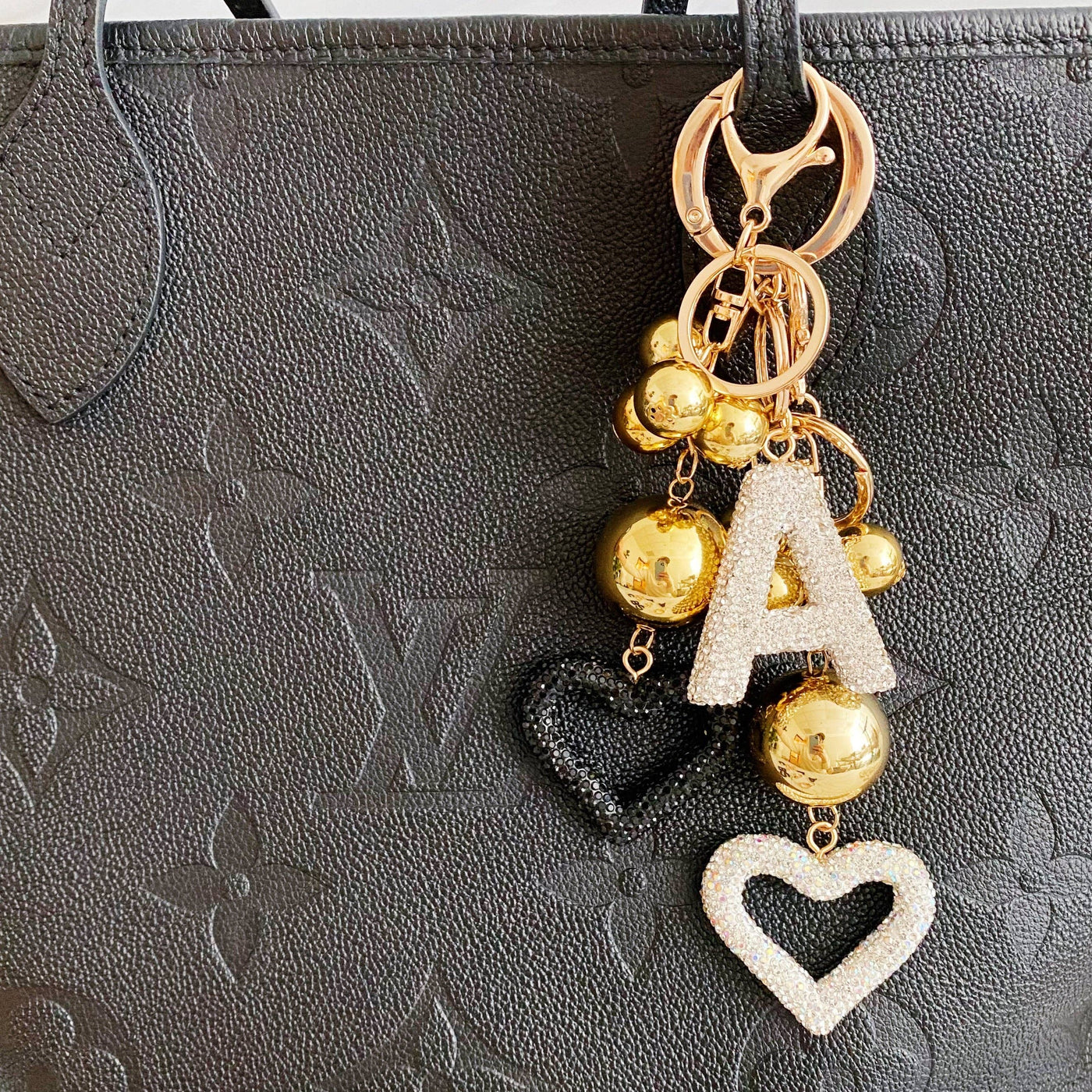 It Girl Glam Initial Key Chain: Crystal Clear / A