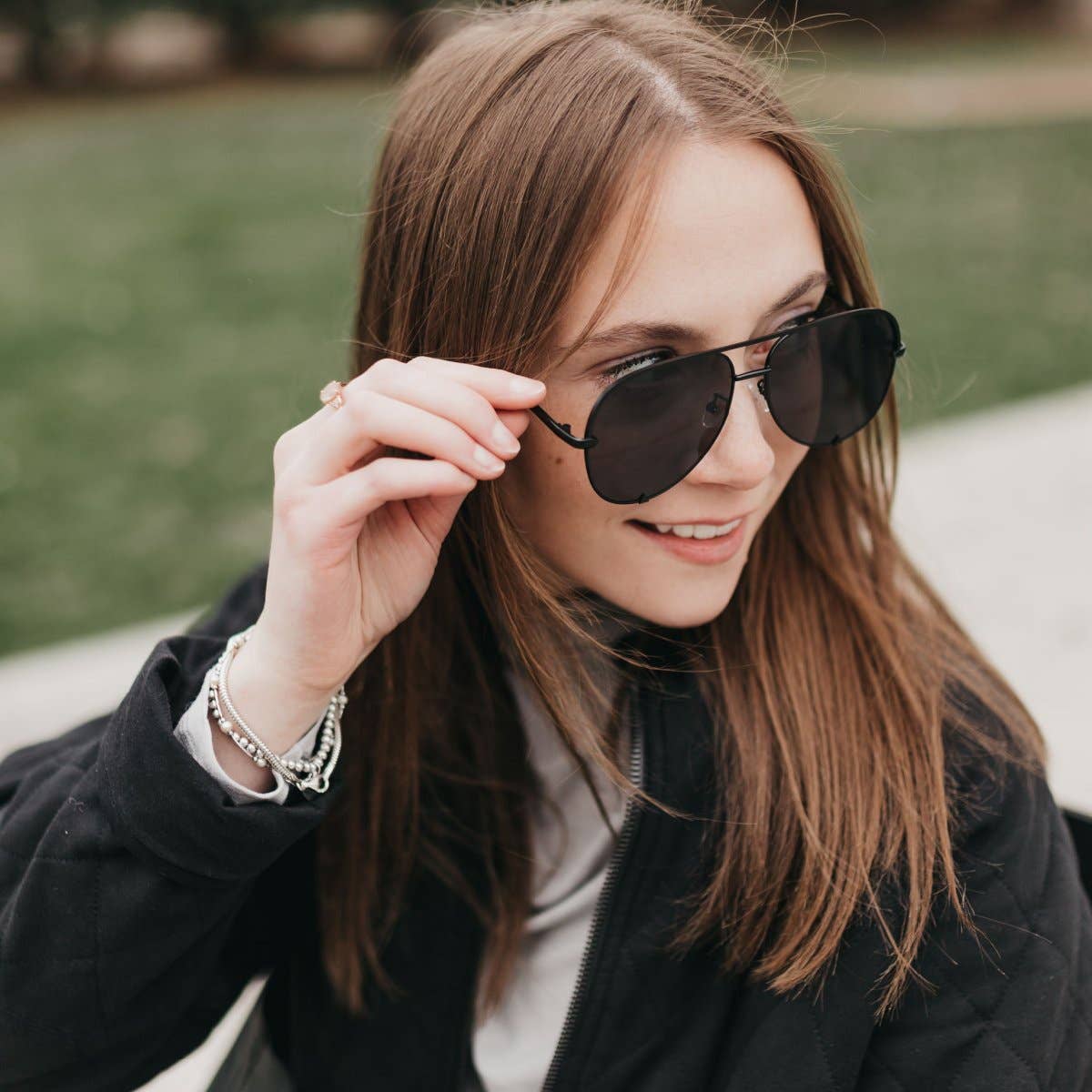 Alexa Aviator Frame Sunglasses: Brown